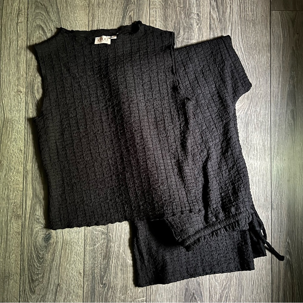 Good Luck Gem Black Textured Lounge Set | Size L